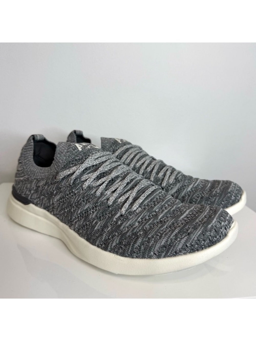 APL Techloom Wave Hybrid Sneaker Smoke Grey Ivory Melange Lace up Womens 9.5 NEW